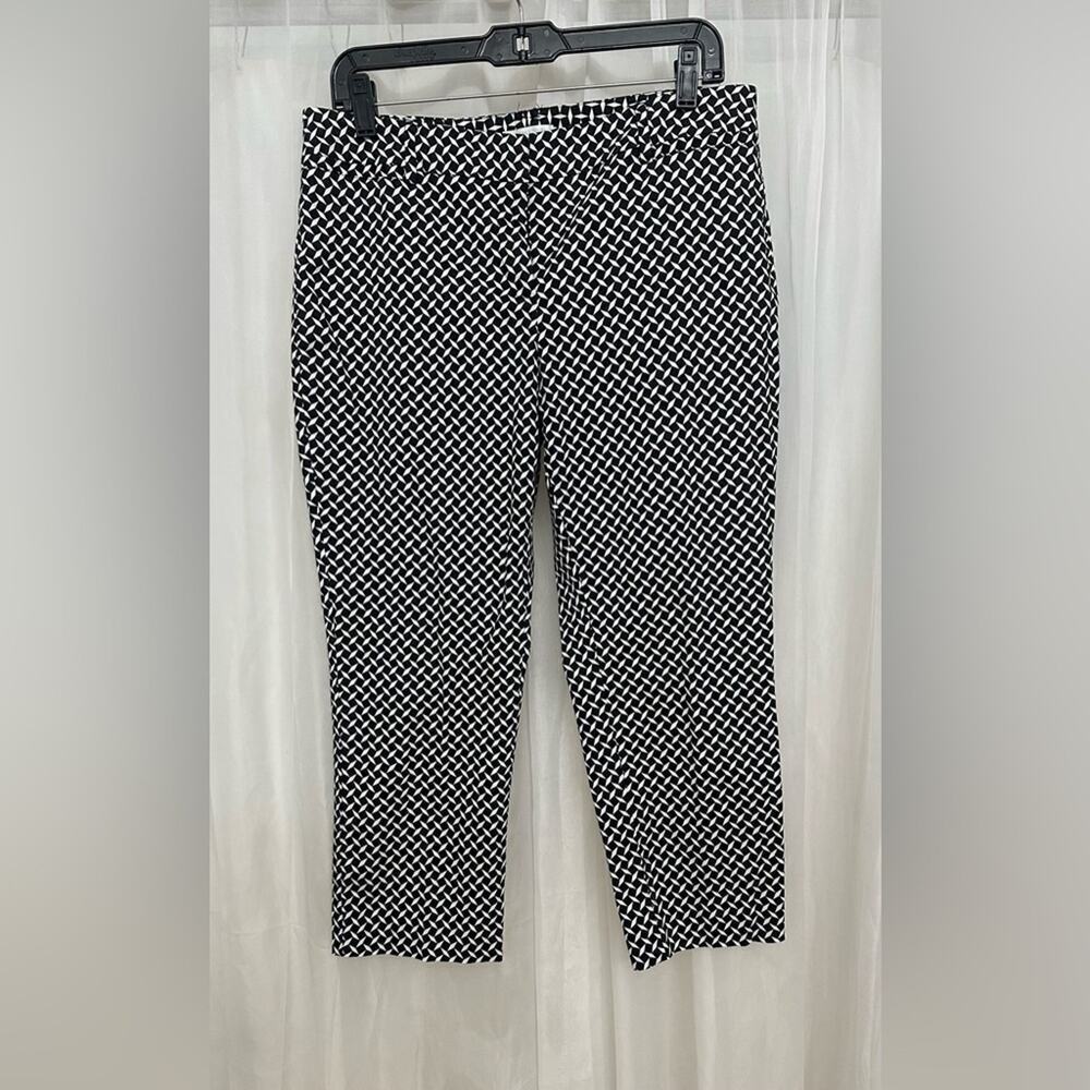 New York & Co Stretch Ankle Length Pant mid size zipper front and back pockets
